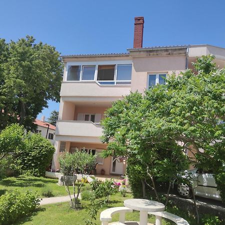 Apartments Dijana Кърк Екстериор снимка