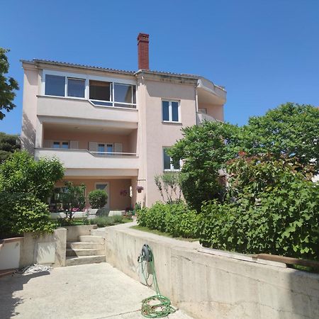 Apartments Dijana Кърк Екстериор снимка