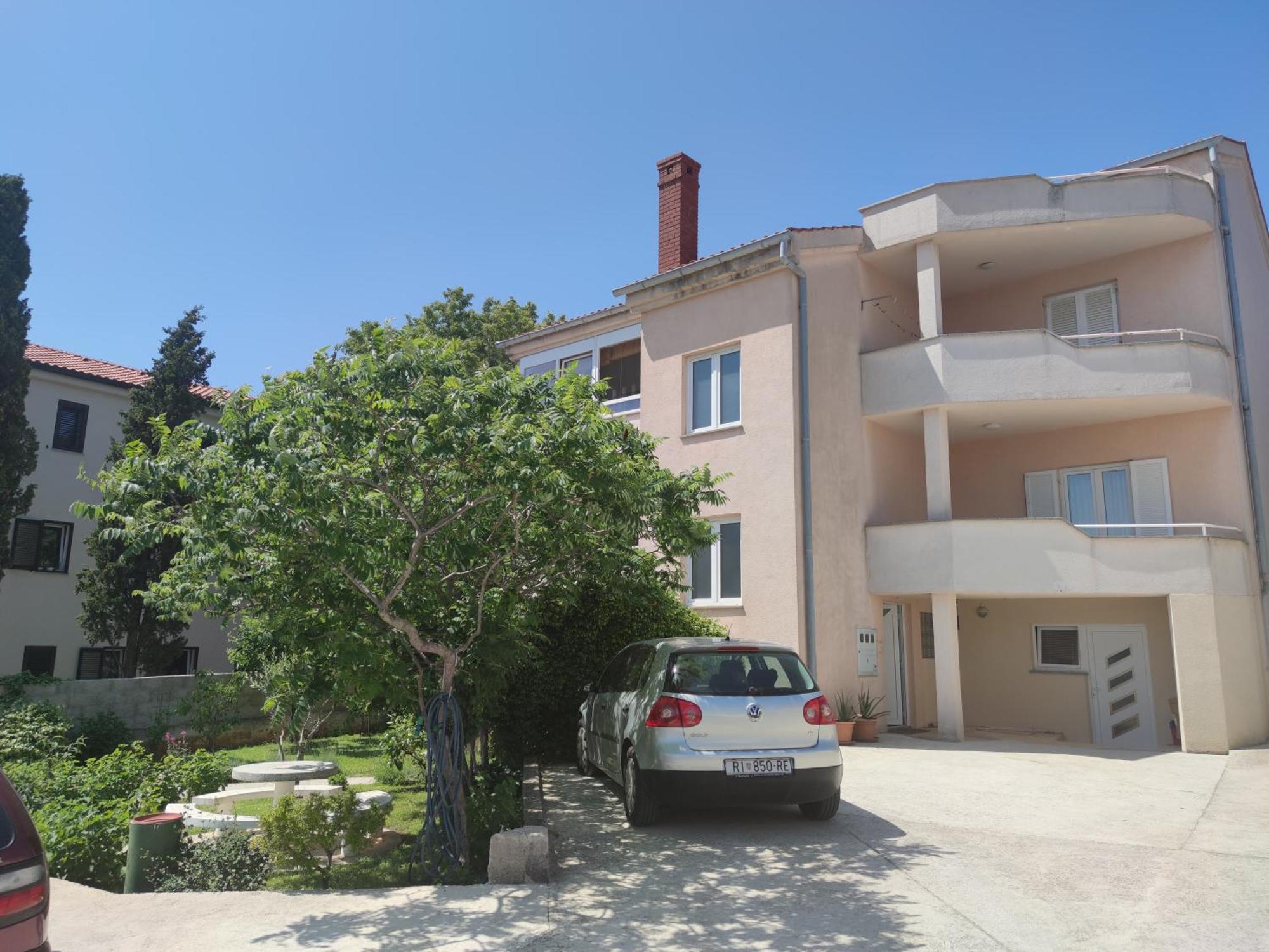 Apartments Dijana Кърк Екстериор снимка