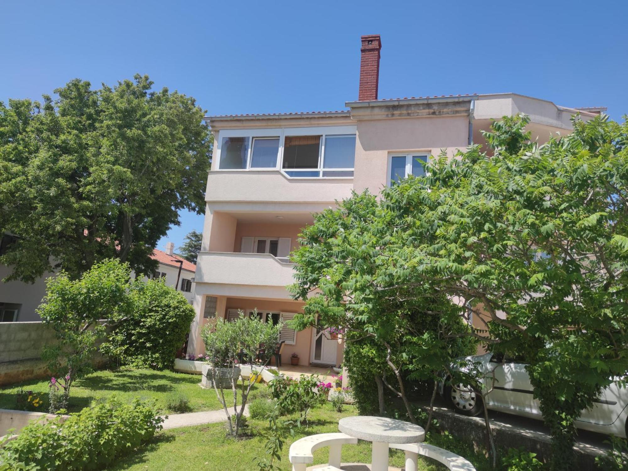 Apartments Dijana Кърк Екстериор снимка
