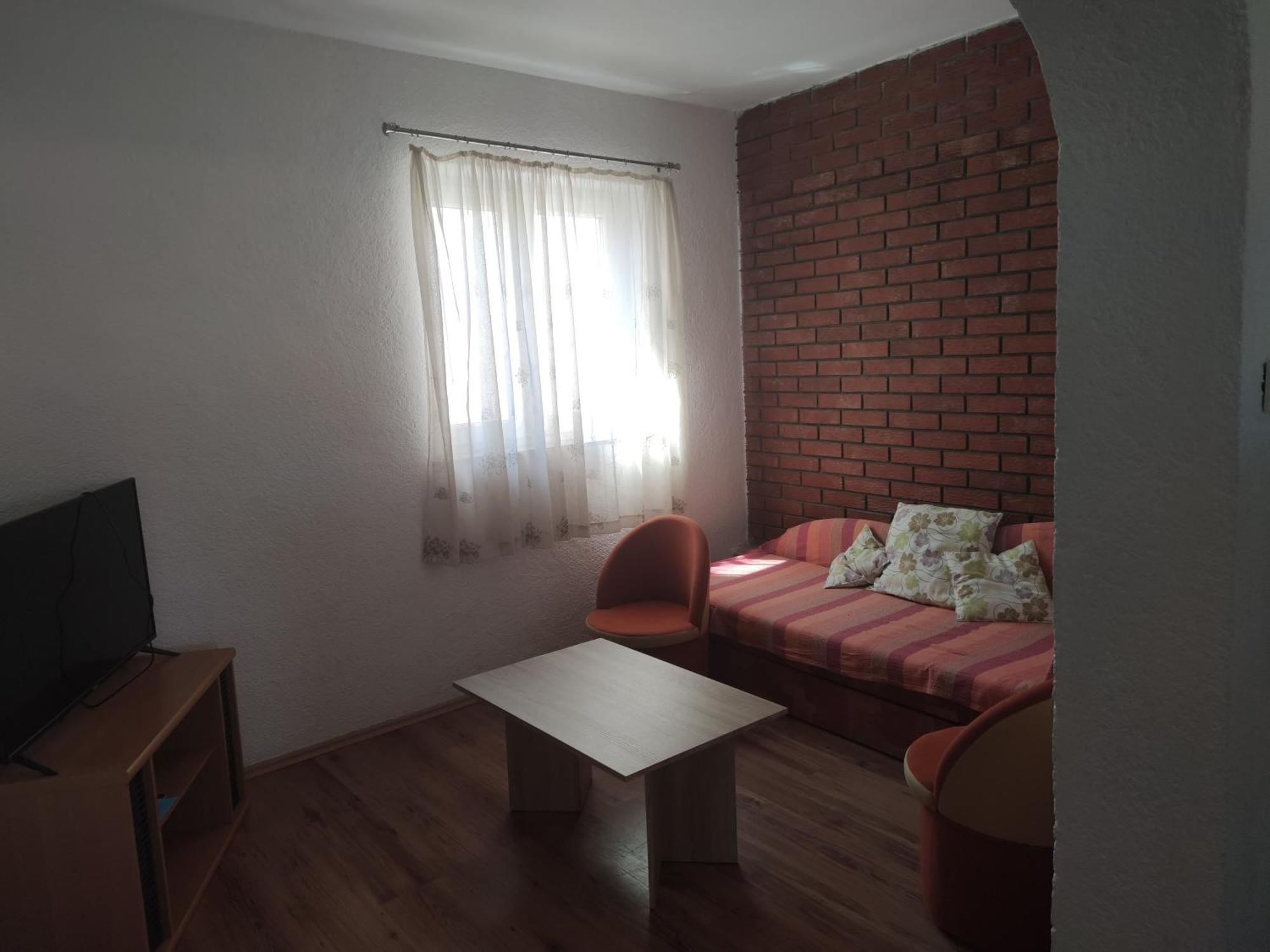 Apartments Dijana Кърк Екстериор снимка