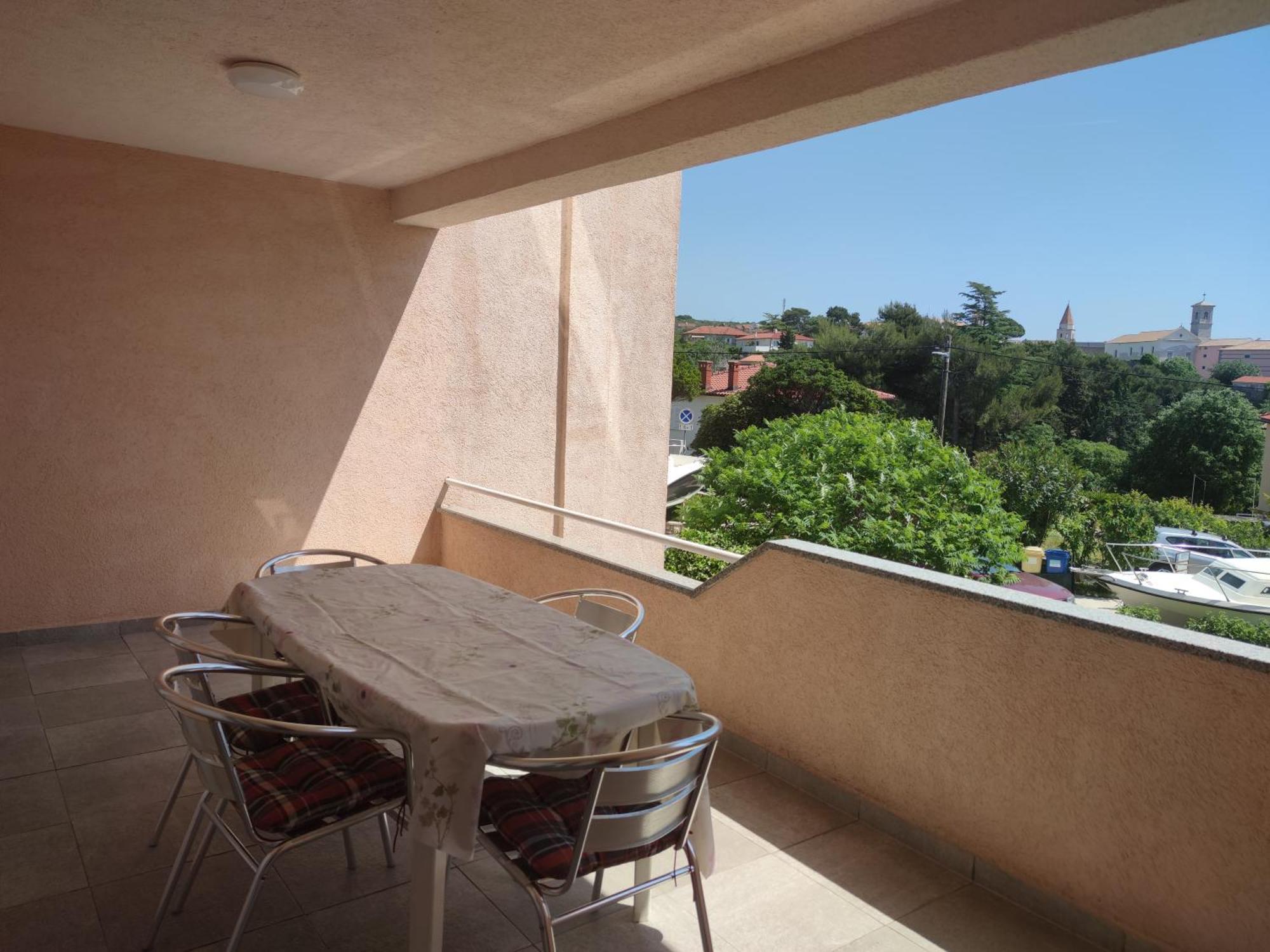 Apartments Dijana Кърк Екстериор снимка